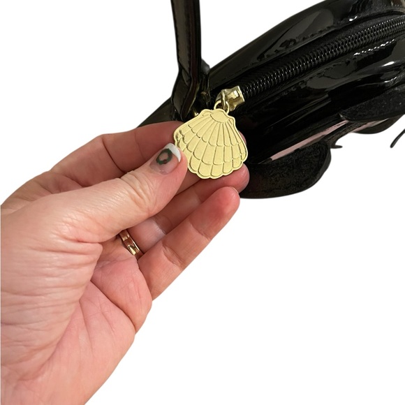 Danielle Nicole x Disney Ursula The Little Mermaid crossbody purse black villain - Picture 5 of 8